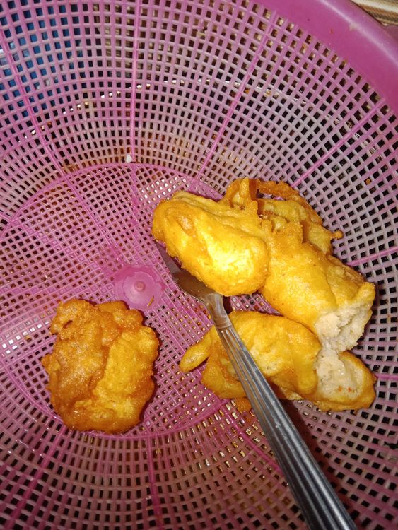 Step 1.1: Remove the akara from the oil and place on paper towels to drain excess oil