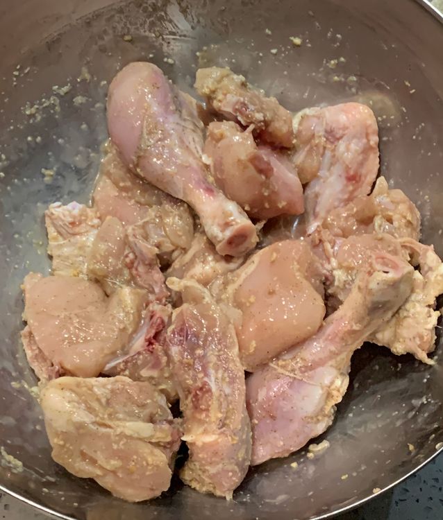 Step 1.1: Marinate the chicken pieces with salt, black pepper, ginger garlic paste and ghee