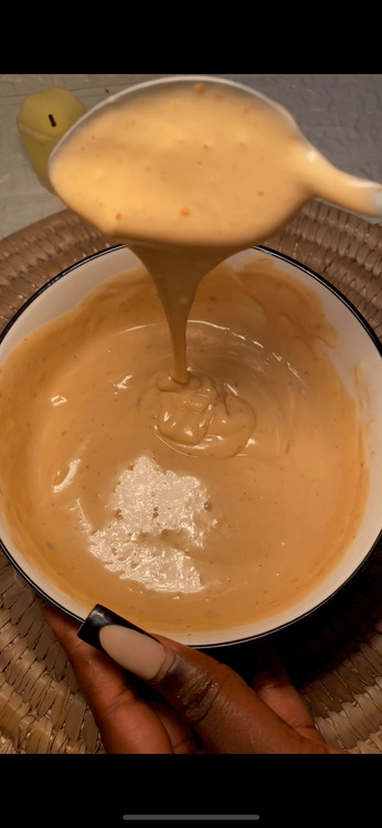 Step 1.2: Mix mayonnaise, ketchup, red chilli pepper, chilli sauce and honey in a bowl