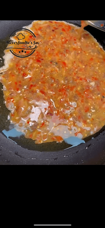Step 2.1: Flip your egg and place your Sharwama bread ontop, flip it over and allow to toast a little