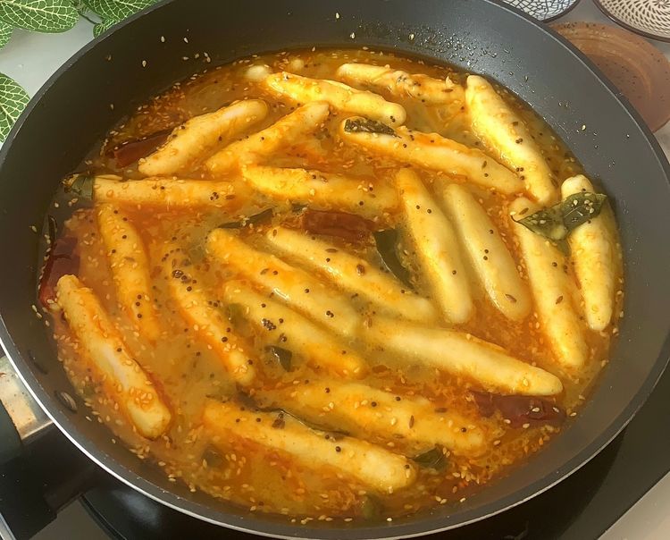 Step 1.1: Carefully place the shaped farras into the pan