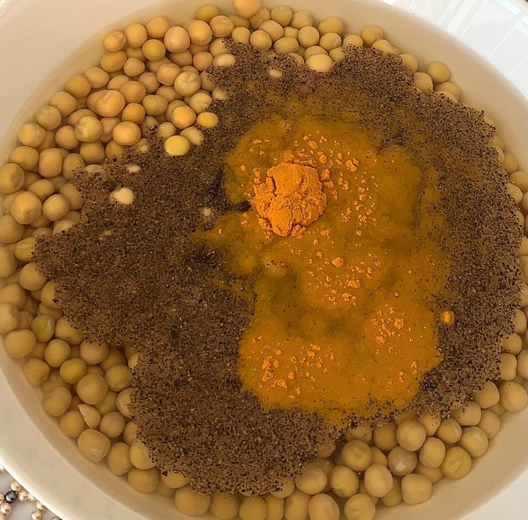Step 1.1: Wash and drain the peas