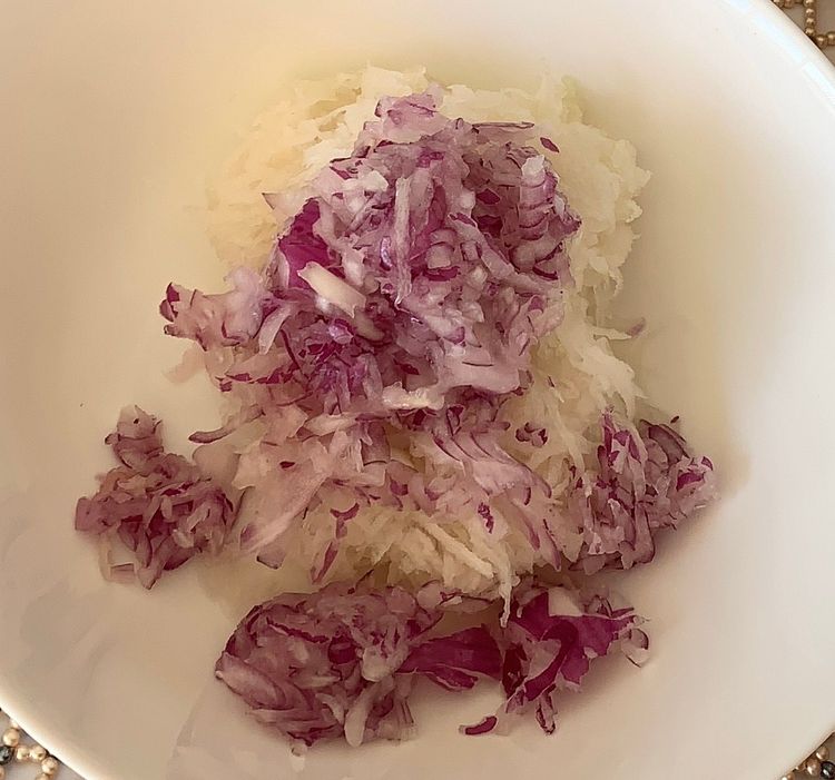 Step 2.1: Peel, grate and squeeze excess water from the radish and onion