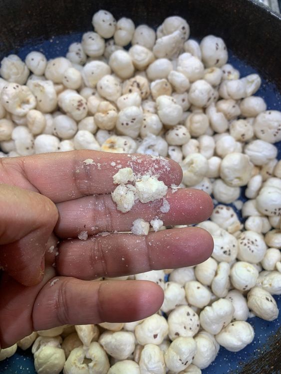 Step 1.1: Dry roast the makhana in a pan over medium heat until they become crispy