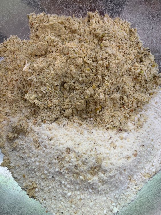 Step 1.1: Combine the nut mixture with the ground makhana powder and set aside