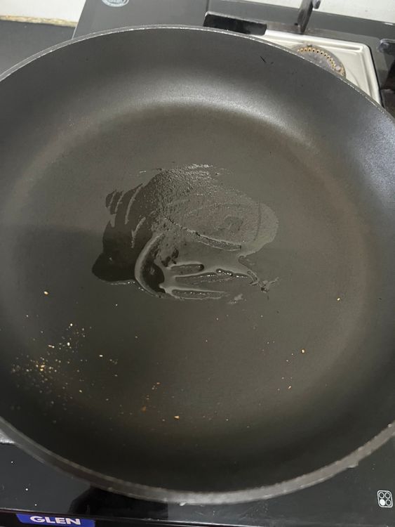 Step 1.1: Heat a nonstick pan and grease it with olive oil
