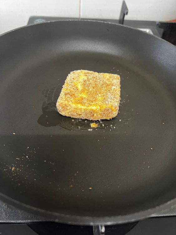 Step 1.1: Put in the frying pan and cook till it becomes crispy from all sides
