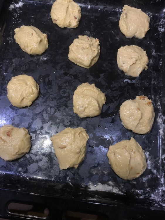 Step 1.1: Using an ice cream scooper, scoop the batter into a baking tray