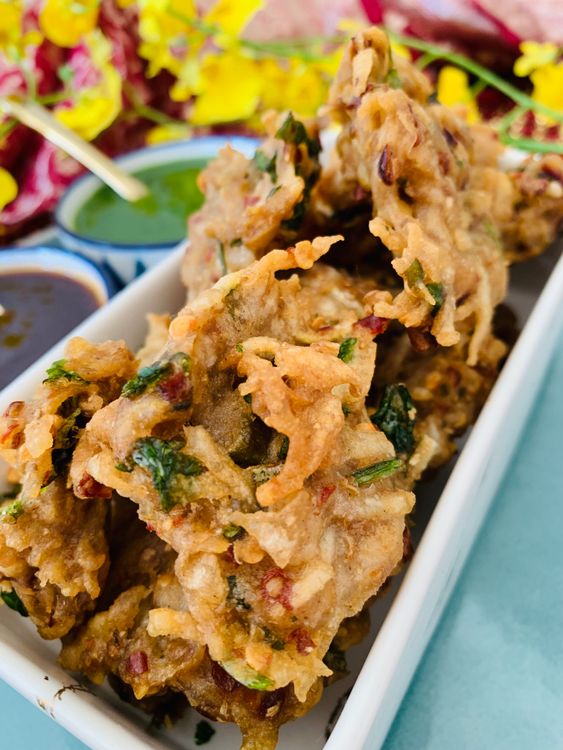Aloo Lachha Pakoda recipe