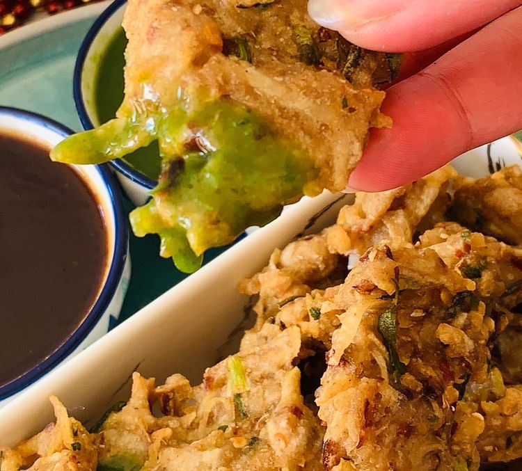 Step 1.1: Serve hot with a side of curd mixed with green or tamarind chutney