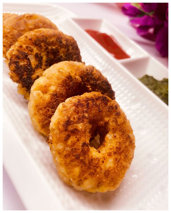 Step 1.1: Enjoy your delicious Sabudana Vada!



