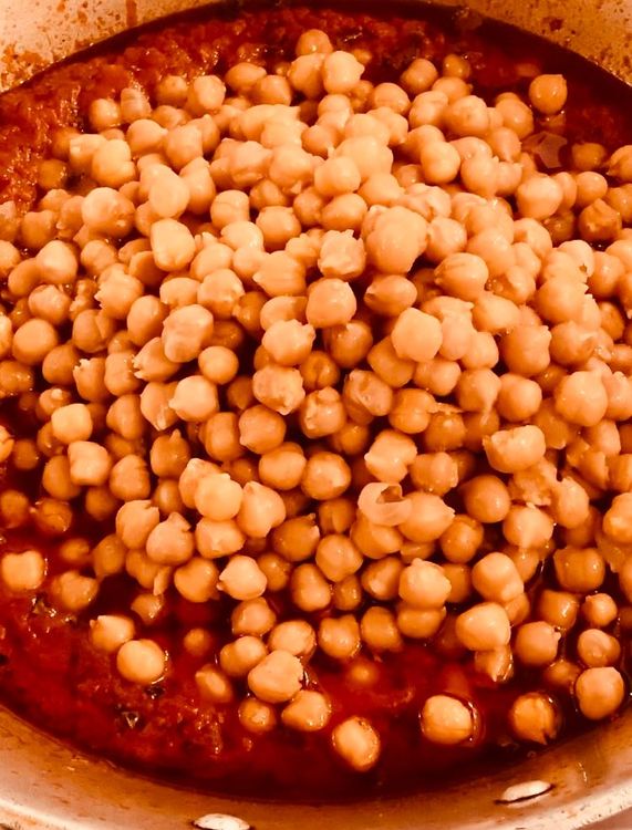 Step 2.1: Add the boiled chickpeas and mix well