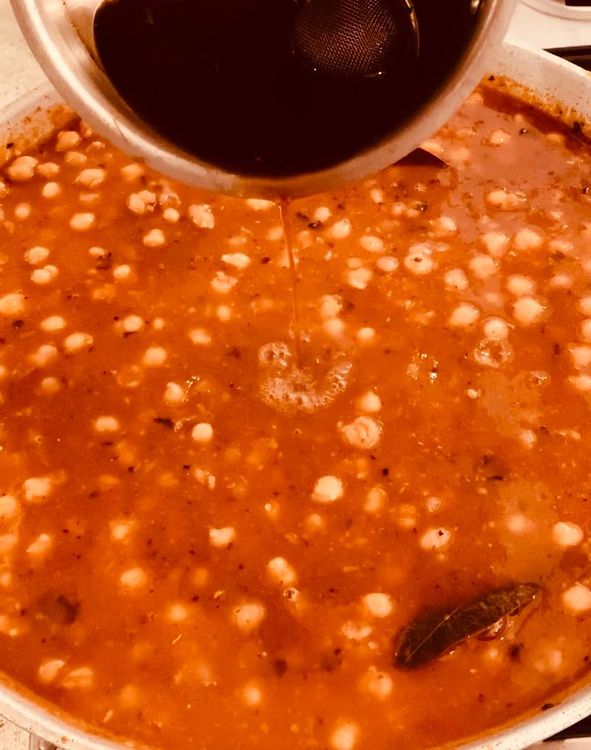 Step 2.2: Add the boiled chickpeas and mix well