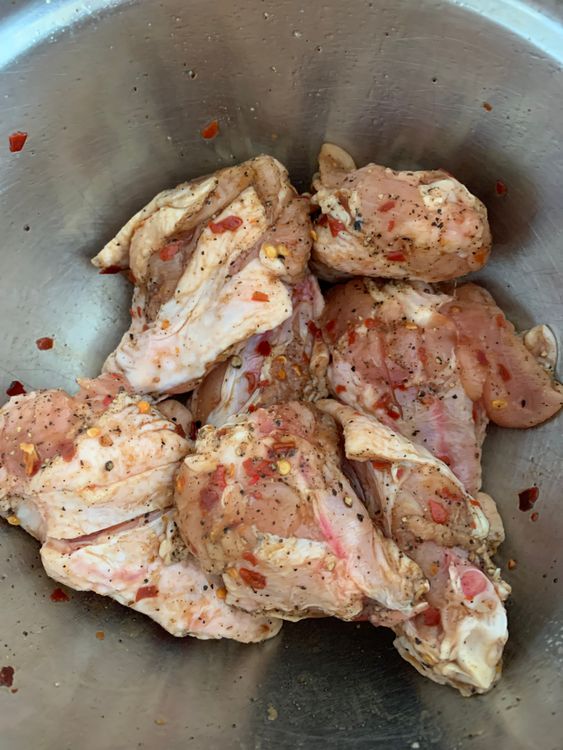 Step 1.1: Marinate the chicken with 1 tbsp olive oil, 2 tbsp of balsamic vinegar, red chilli flakes, black pepper powder, salt, 5-6 basil leaves and oregano