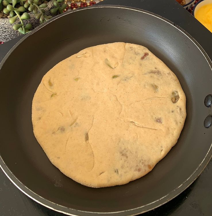 Step 2.1: Cook the stuffed paratha for 1-2 minutes on each side
