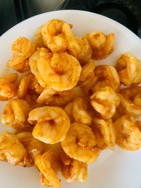 Step 1.3: Cook the marinated prawns in the skillet until slightly golden
