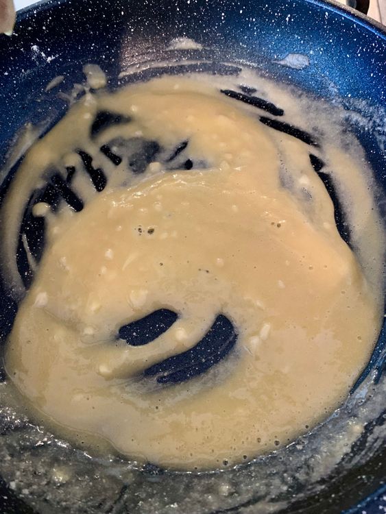 Step 2.2: Add the flour and stir for 1–2 minutes until it smells slightly nutty, but does not change color