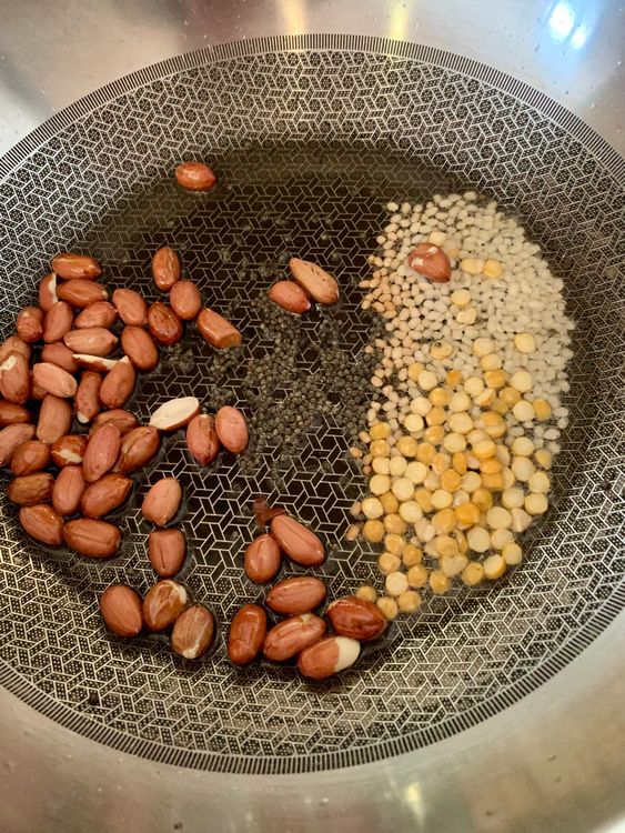 Step 2.1: Add dry red chillies, chana dal, urad dal, and peanuts