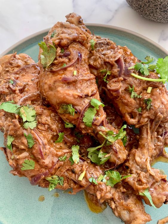 Step 4.1: Garnish with freshly chopped coriander and serve hot with steamed rice, jeera rice, or as a side with dal and roti