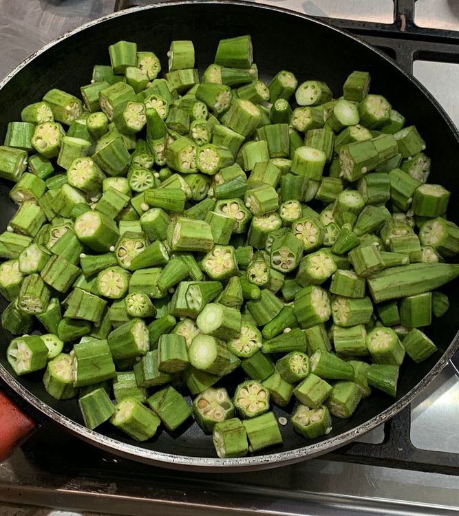Step 1.1: Add the okra and stir-fry them for 8-10 minutes until slightly golden