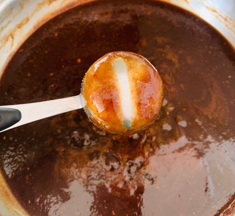 Step 3.2: Reduce the heat and let the chutney simmer for 10–15 minutes, stirring occasionally, until it thickens to a pourable consistency