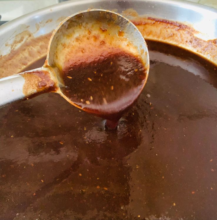 Step 3.1: Reduce the heat and let the chutney simmer for 10–15 minutes, stirring occasionally, until it thickens to a pourable consistency