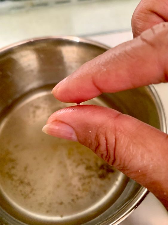 Step 2.1: Continue cooking until the syrup reaches a one-string consistency, about 8–10 minutes