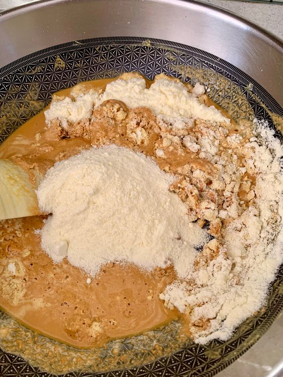 Step 3.1: Add the milk powder and mix well until combined