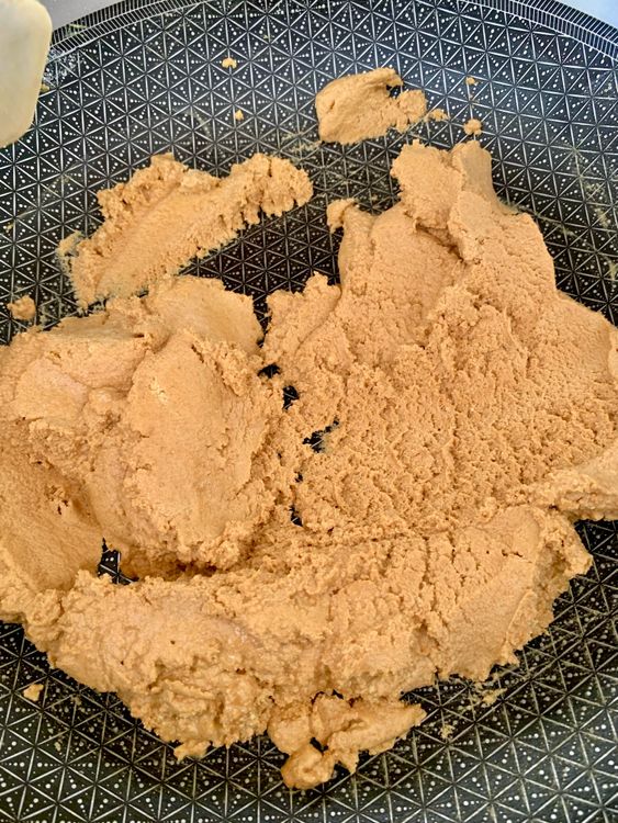Step 3.2: Add the milk powder and mix well until combined