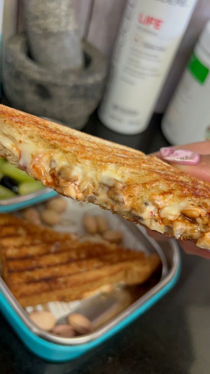 Step 1.2: Cut into half and serve hot or pack in a lunch box
