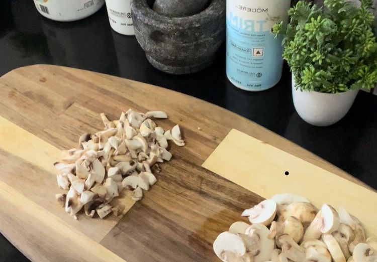 Step 1.1: Chop mushroom in fine pieces as per your preference