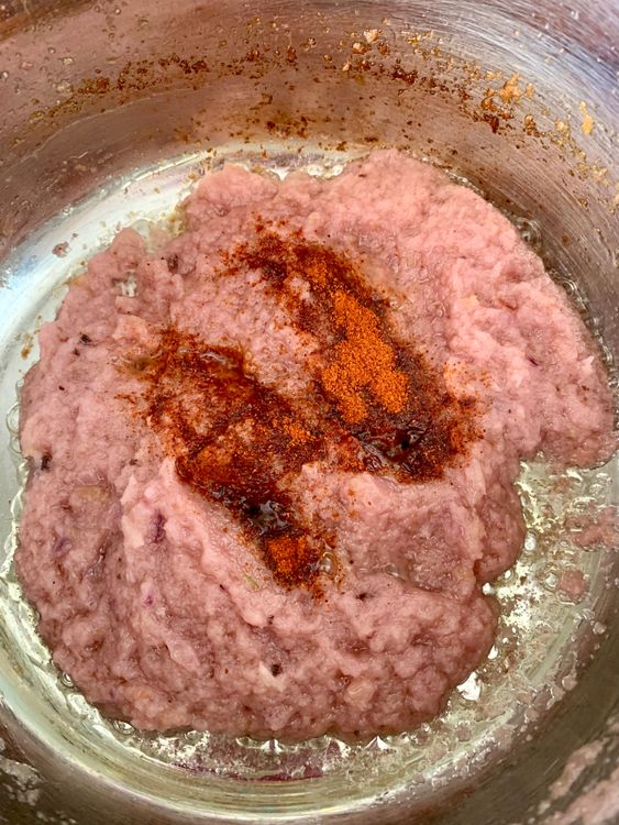 Step 3.1: Add Kashmiri chilli powder and sauté briefly
