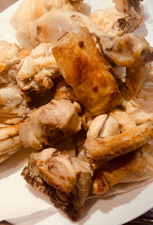 Step 1.3: Add ½ tsp salt in the hot oil and then add chicken pieces