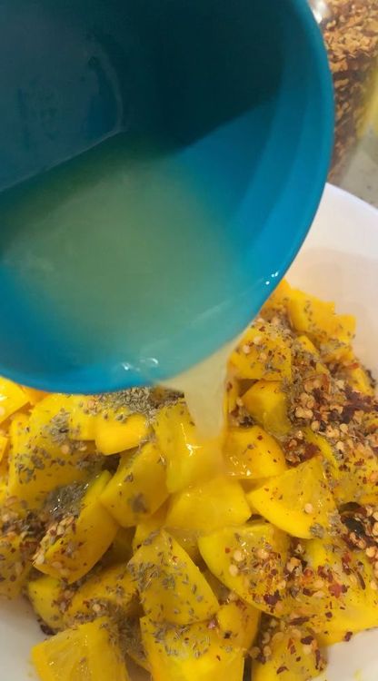 Step 1.1: Pour the lemon juice into the bowl and stir well to combine all the ingredients