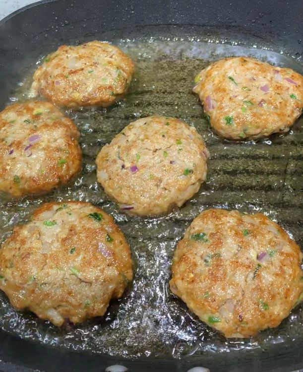 Step 2.2: Cook the patties for 5-7 minutes on both sides or until they are evenly browned and cooked through