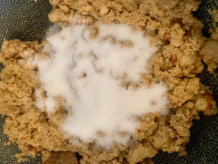 Step 5.1: Turn off the heat and stir in the sugar thoroughly