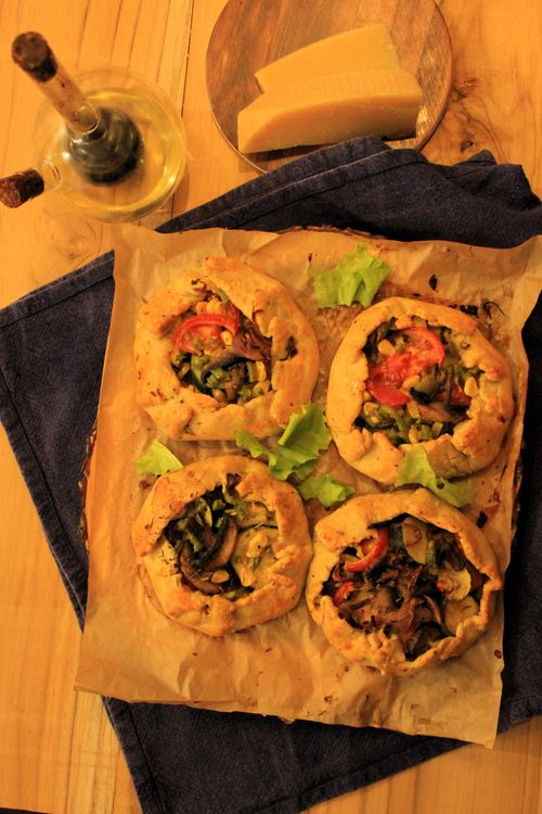 Step 4.1: You could also divide the dough and filling to make 4 individual galettes