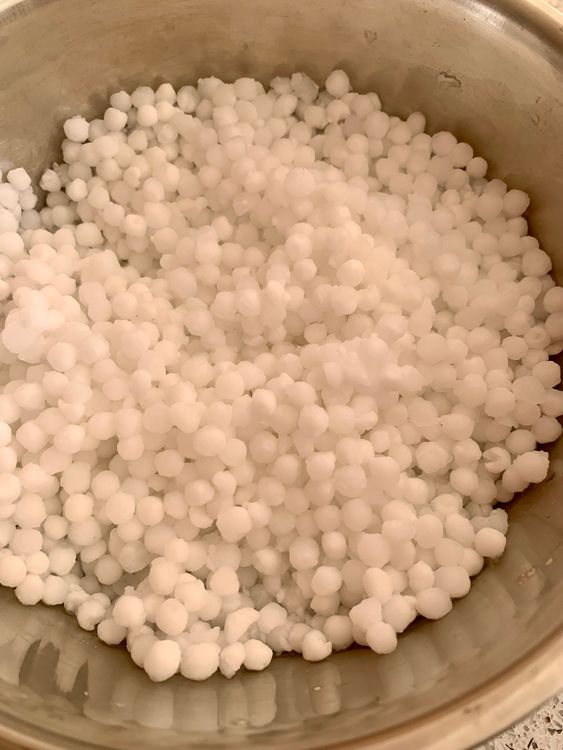 Step 1.1: Rinse sabudana 2–3 times until the water runs clear