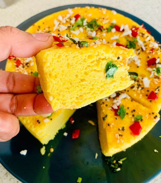 Step 5.1: Cut the dhokla into squares, diamonds, or triangles and serve with green chutney or sweet tamarind chutney