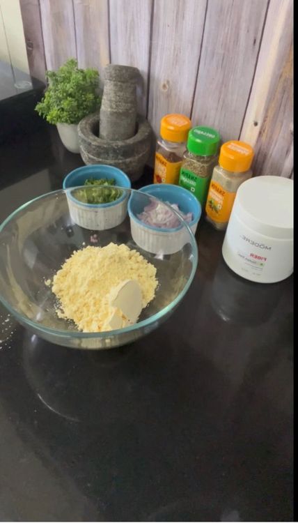 Step 1.1: In a bowl add besan,salt,turmeric,jeera and give it a mix

