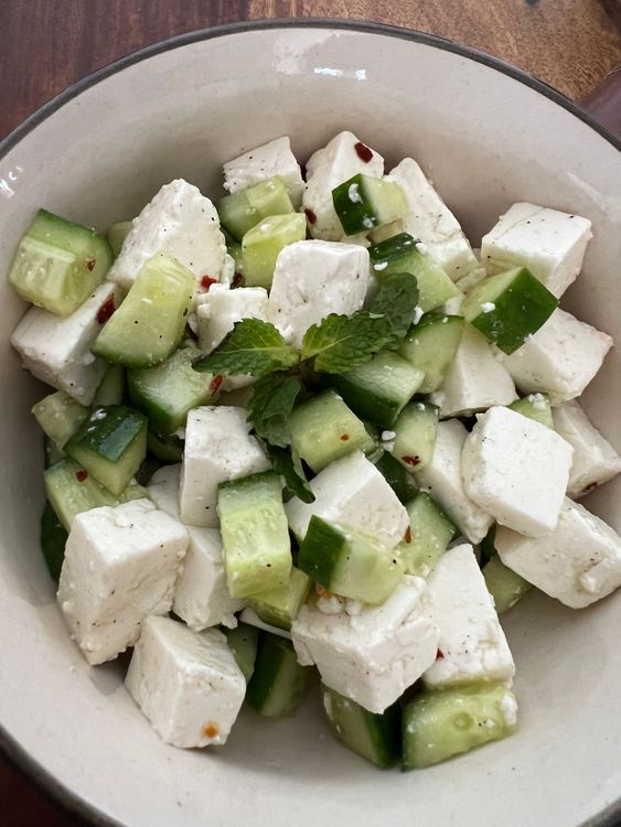 Step 1.2: Now serve in a bowl n add a mint leave for garnishing