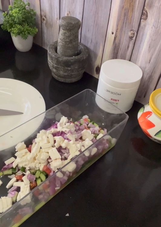 Step 1.4: Cut all the vegetables equally using a [chopper](https://amzn