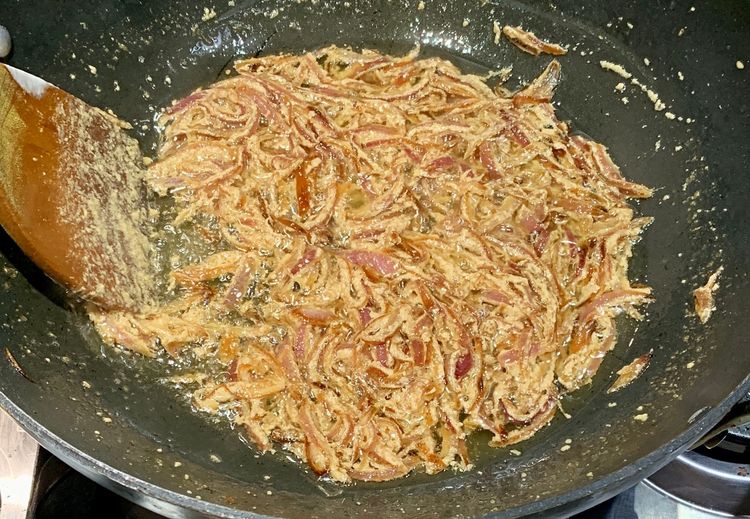 Step 1.1: Whisk the curd and add it to the wok