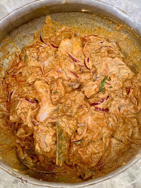 Step 4.1: Turn the heat to high and sauté for 2–3 minutes to seal the flavours