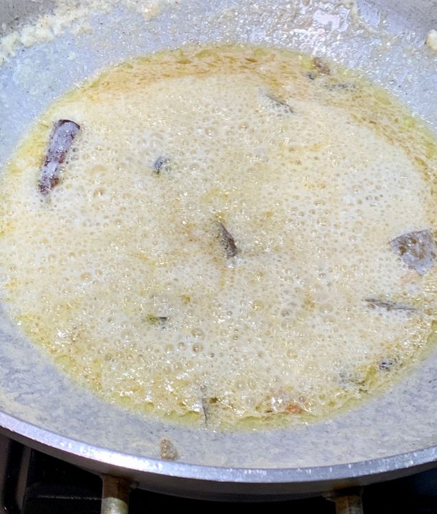 Step 3.2: Add nutmeg powder and mace powder and stir to mix