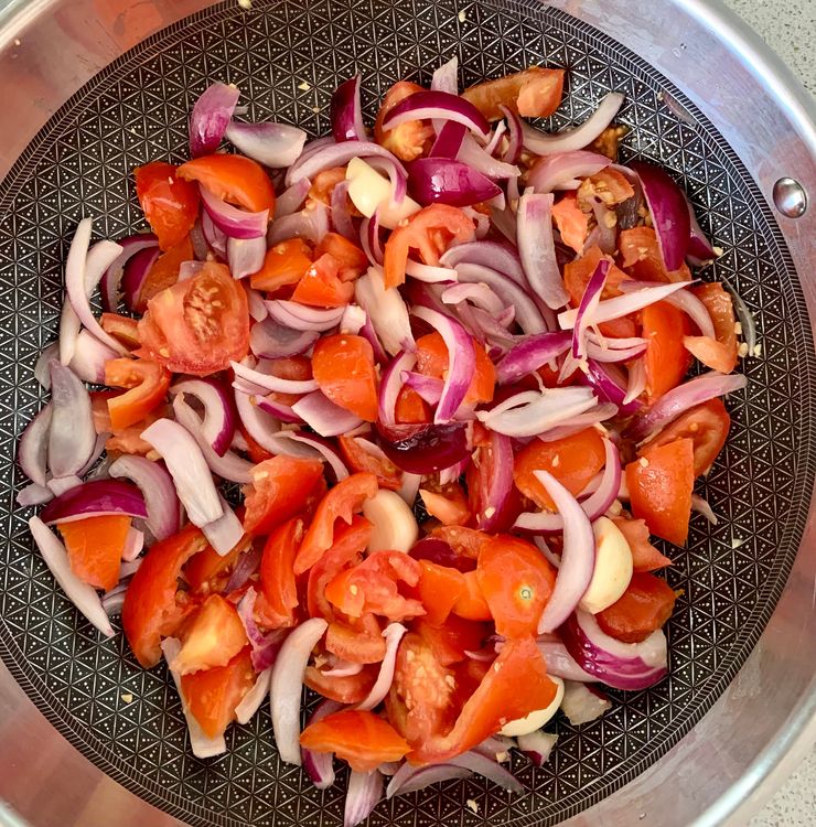 Step 2.1: Heat 2 tbsp oil in a wok over high heat