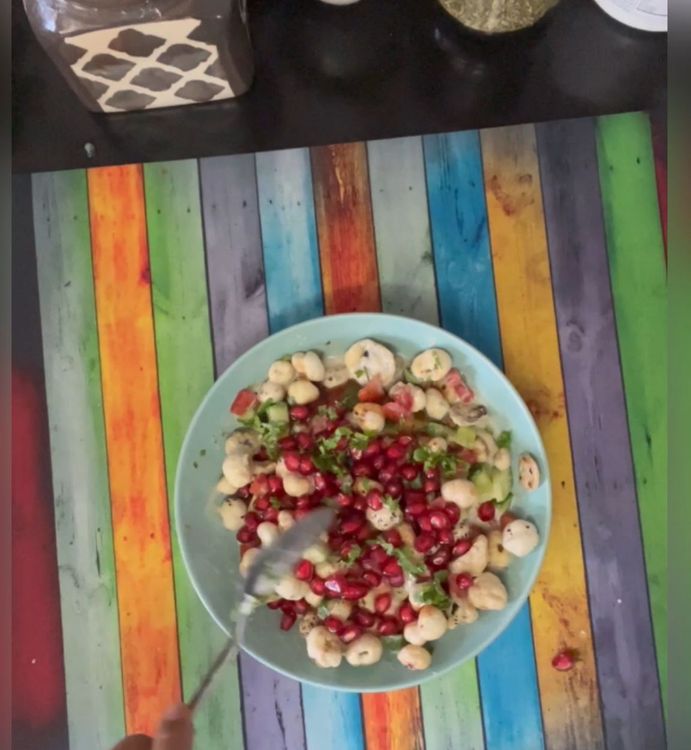 Step 1.1: Garnish with pomegranate seeds and some more coriander leaves
