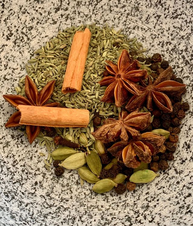 Step 1.1: Coarsely grind star anise, black peppercorns, cloves, cinnamon sticks, cardamoms, and aniseeds using a mortar & pestle or a blender