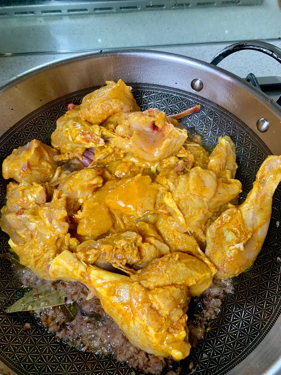 Step 3.1: Add the marinated chicken