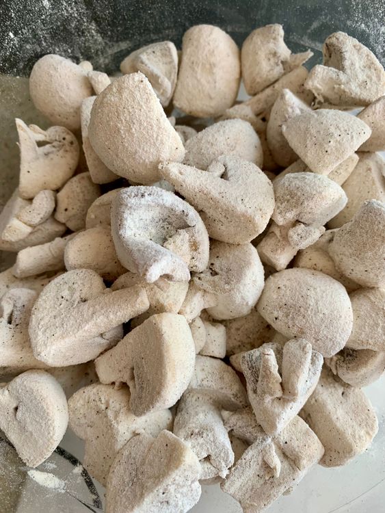 Step 1.1: In a large bowl, add cornflour, all-purpose flour, salt, and pepper